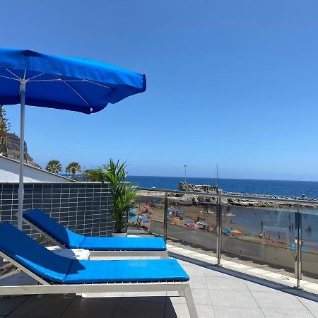 Billy'S Beachfront Apartment With Pool Access Puerto De Mogan Dış mekan fotoğraf